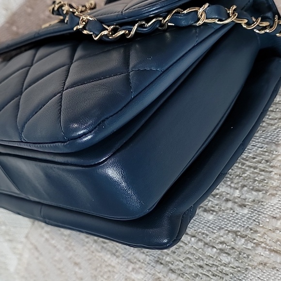 Chanel  Trendy CC Medium  Navy  Quilted Shoulder Bag - Picture 8 of 15